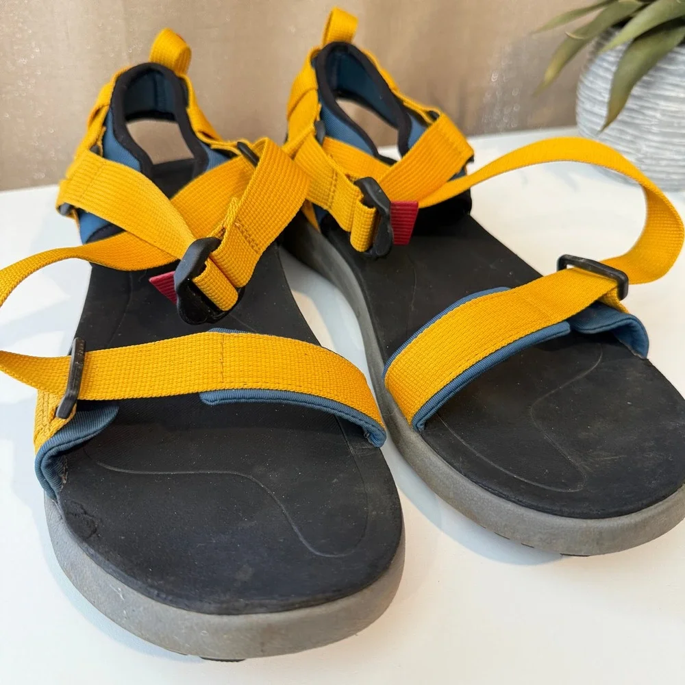 Columbia Santiam Mens Sport Sandals Yellow Blue Hiking Trail Water Shoes